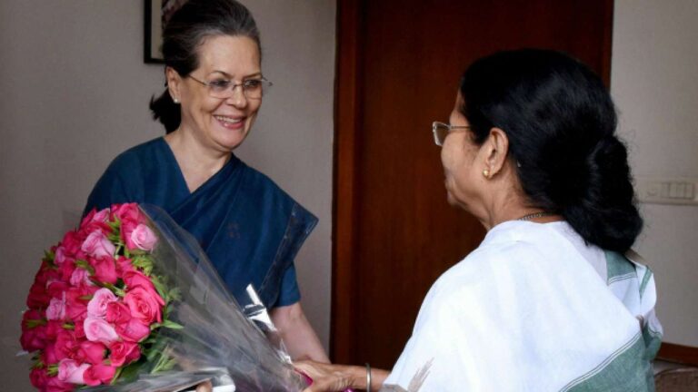 Mamata Banerjee planned a trip to meet Sonia Gandhi, “can meet PM if …”