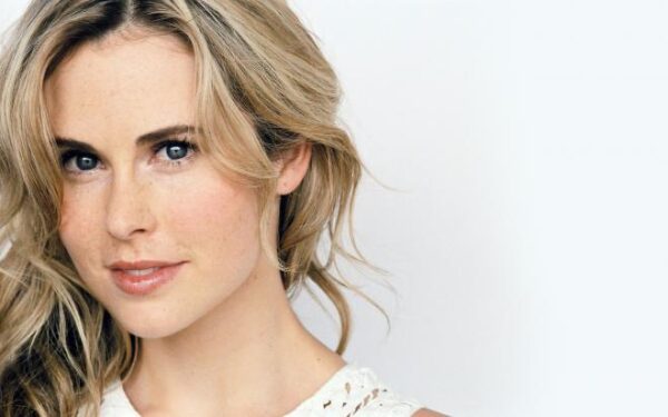 Anna Hutchison Net Worth 2022