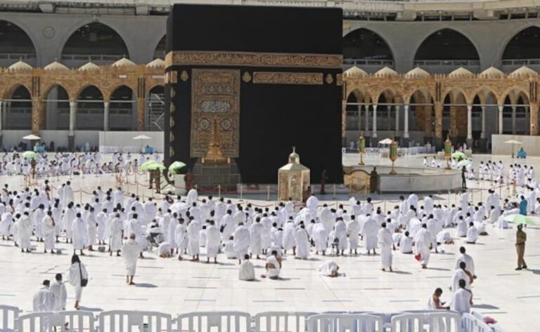 Man Claims He Did Mecca Pilgrimage For Queen, Arrested In Saudi Arabia