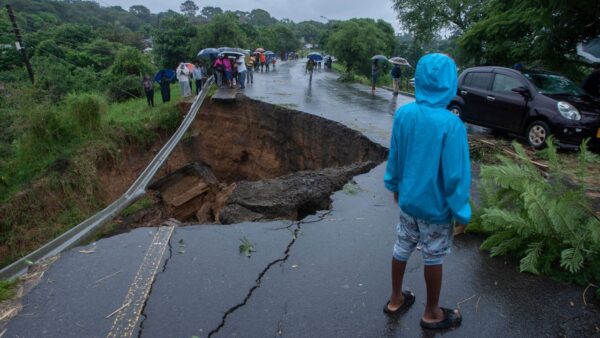 Cyclone Freddy survivors dig with bare hands for victims as death toll reaches 326